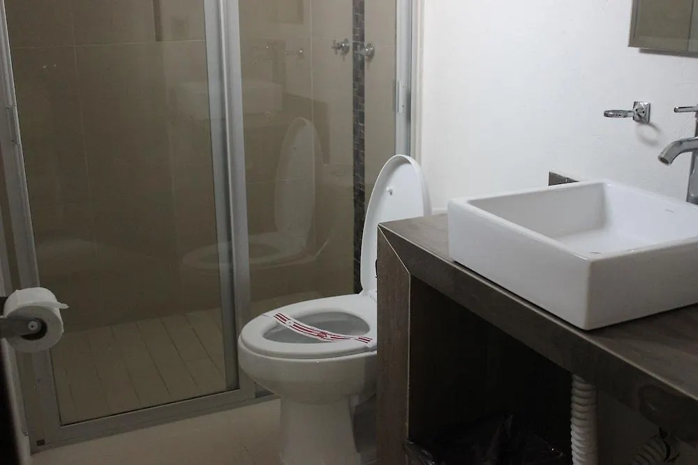 Hotel Colon Express 과달라하라 3*,  멕시코
