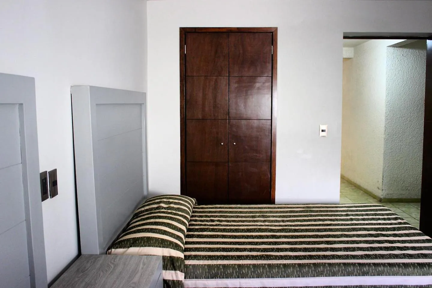 ***  Hotel Colon Express 과달라하라 멕시코